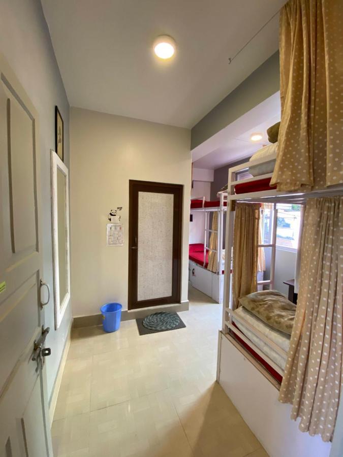 Tag Along Backpackers Hostel กังต็อก ภายนอก รูปภาพ