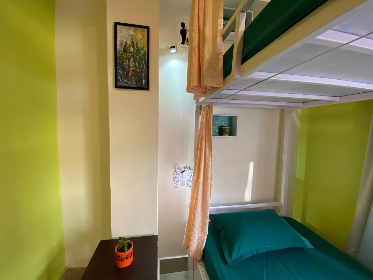 Tag Along Backpackers Hostel กังต็อก ภายนอก รูปภาพ