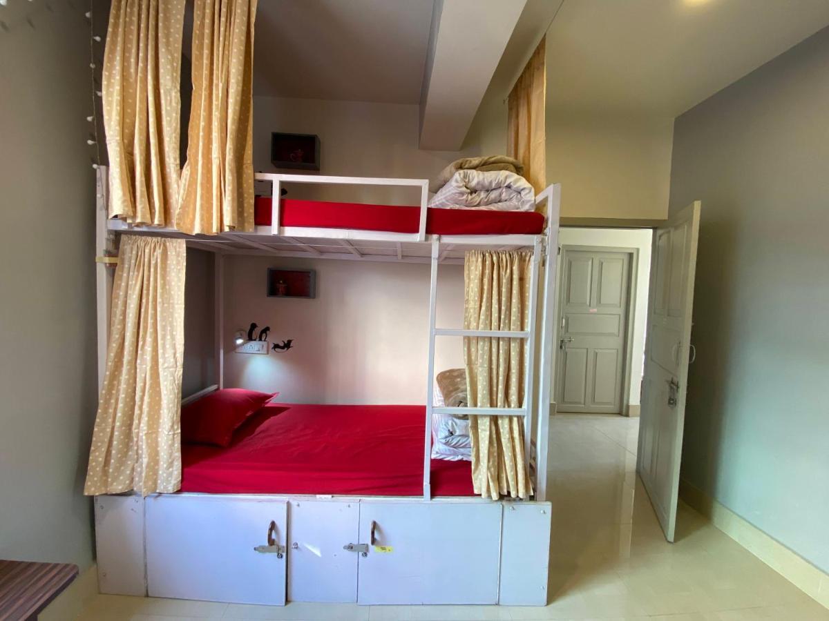 Tag Along Backpackers Hostel กังต็อก ภายนอก รูปภาพ