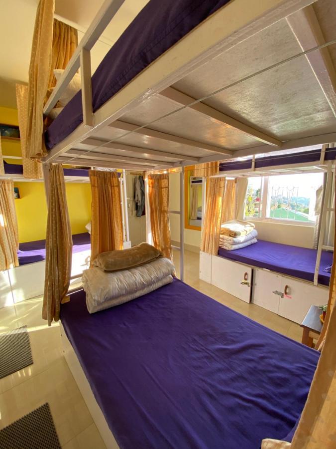 Tag Along Backpackers Hostel กังต็อก ภายนอก รูปภาพ