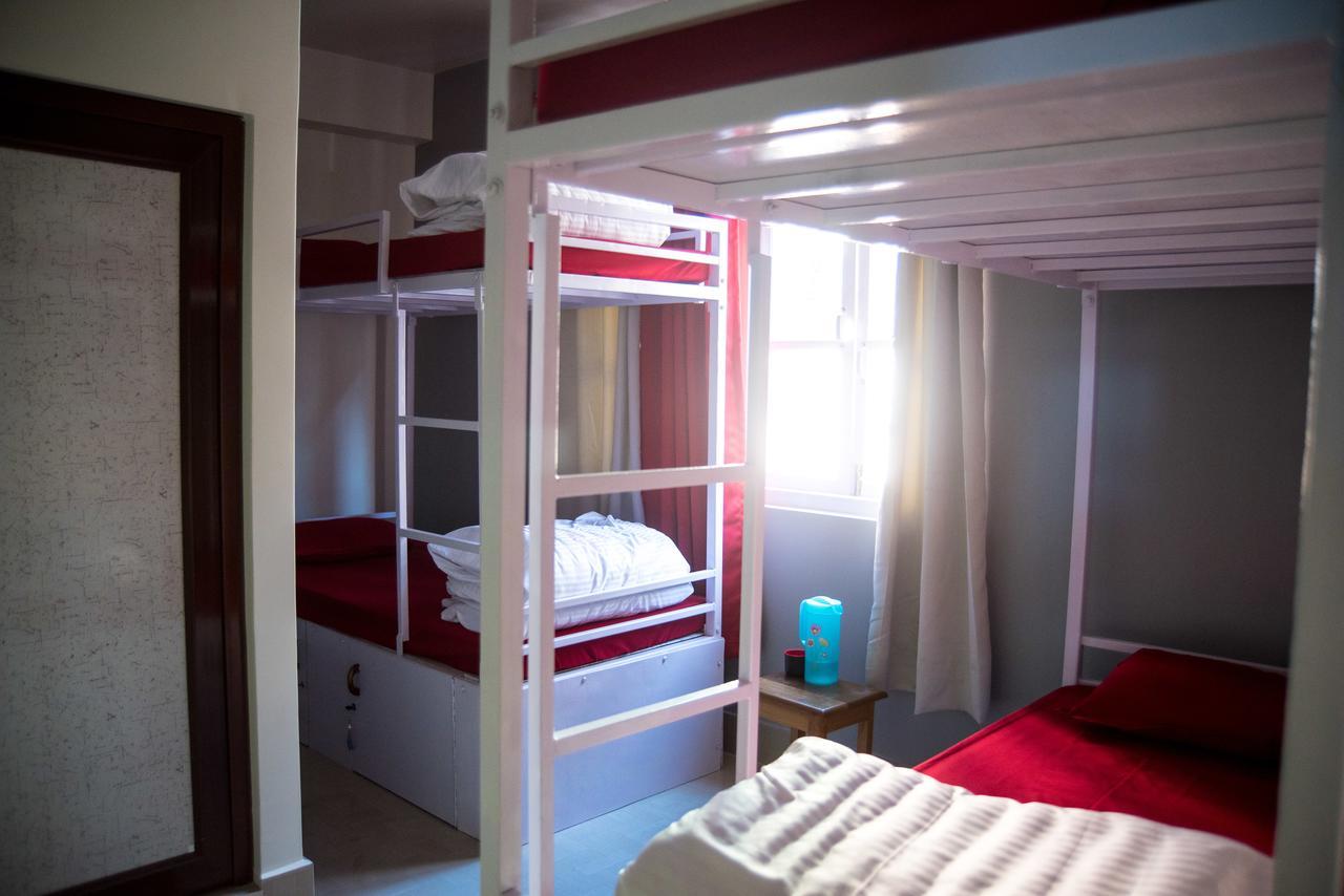 Tag Along Backpackers Hostel กังต็อก ภายนอก รูปภาพ