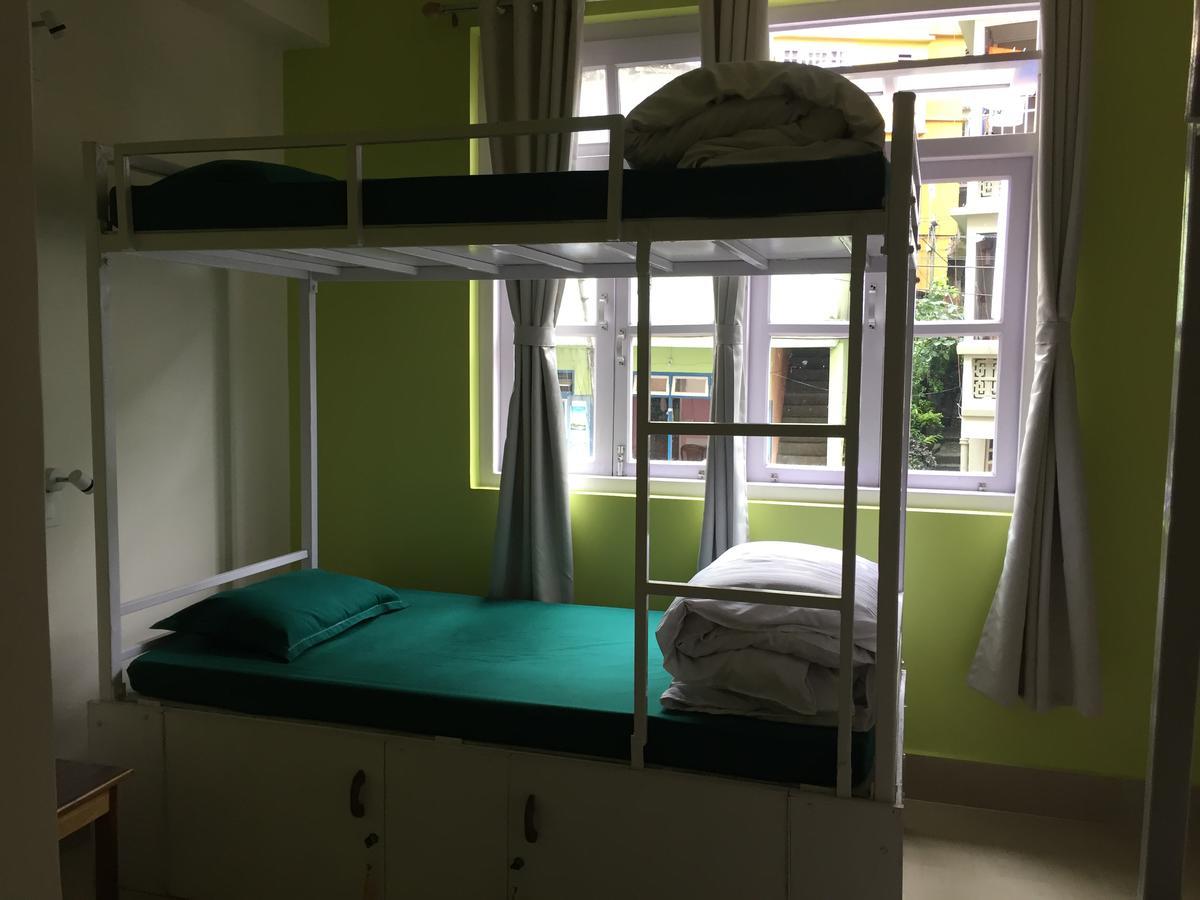 Tag Along Backpackers Hostel กังต็อก ภายนอก รูปภาพ